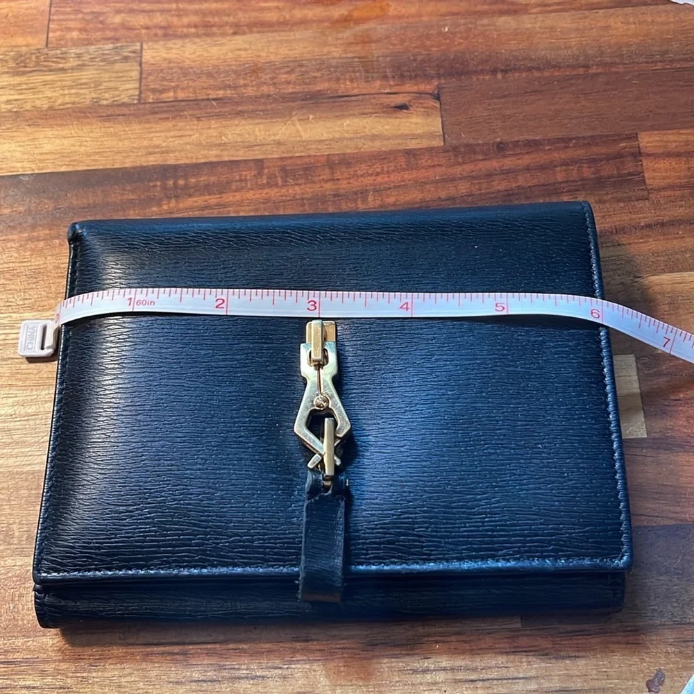 Gucci Authentic Vintage Black Calf Leather Jackie Compact Wallet. 104 - Picture 13 of 13